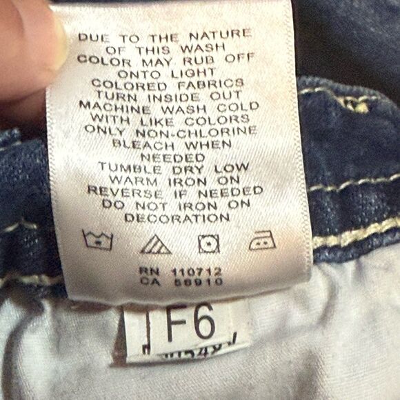 Vigoss Women’s Jeans Size 22 Plus Size Skinny Fit Dark Wash Embellished - Picture 7 of 8